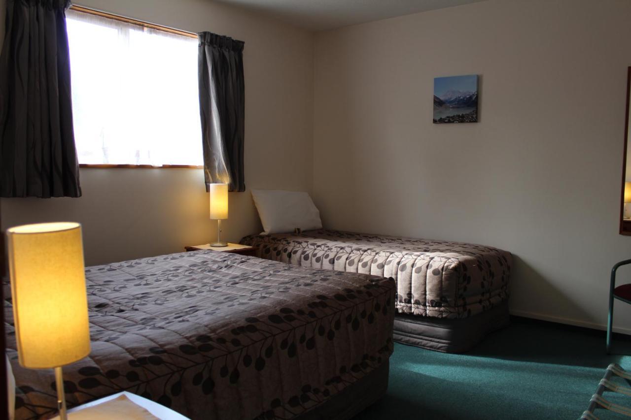 Asure Ambassador Motor Lodge Oamaru Bagian luar foto