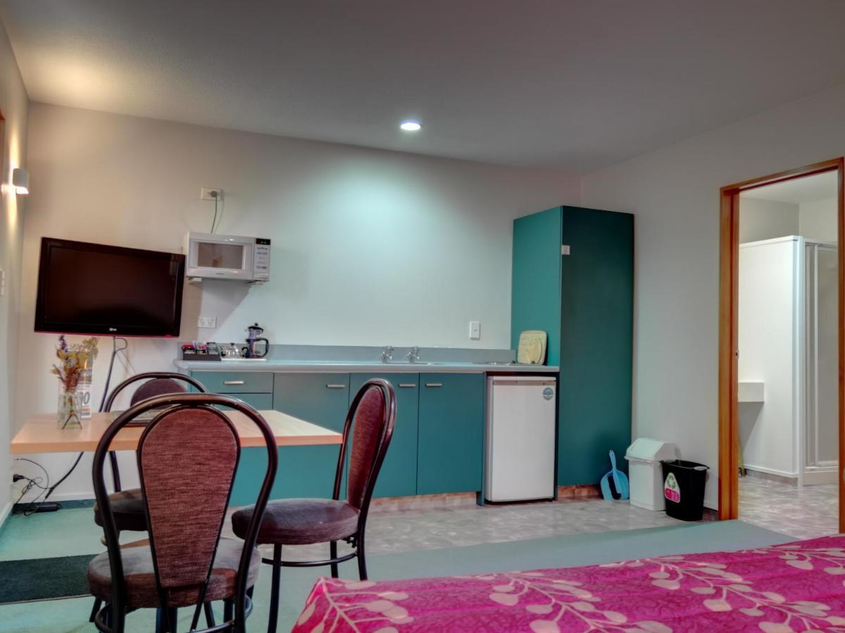 Asure Ambassador Motor Lodge Oamaru Bagian luar foto