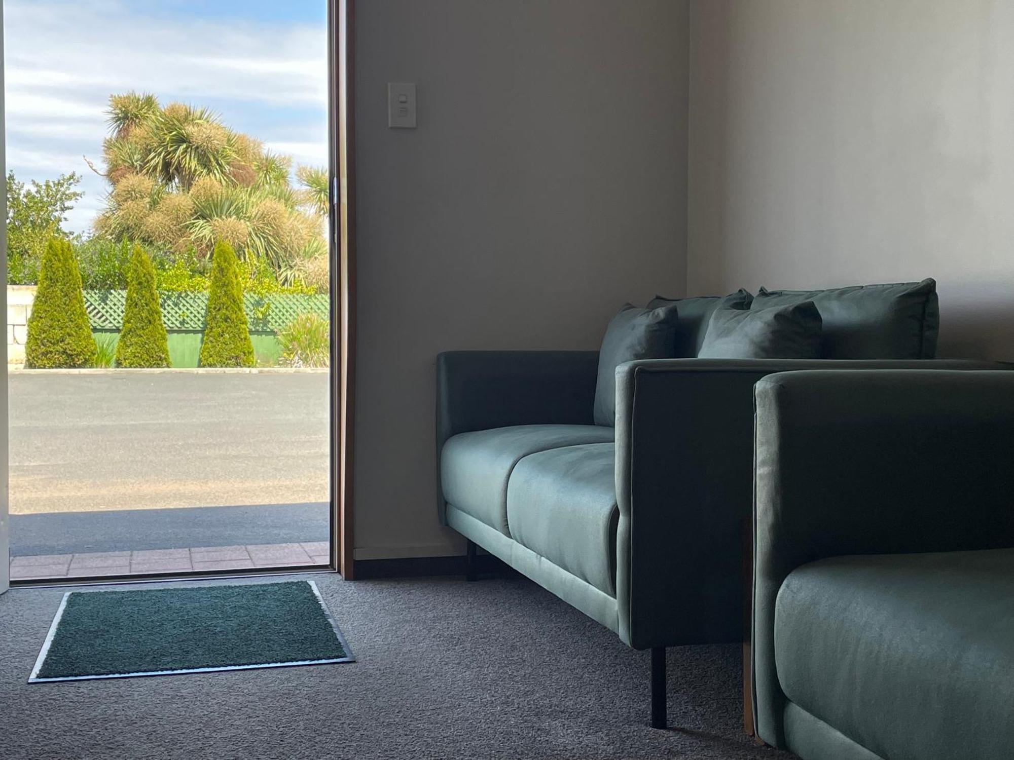 Asure Ambassador Motor Lodge Oamaru Bagian luar foto