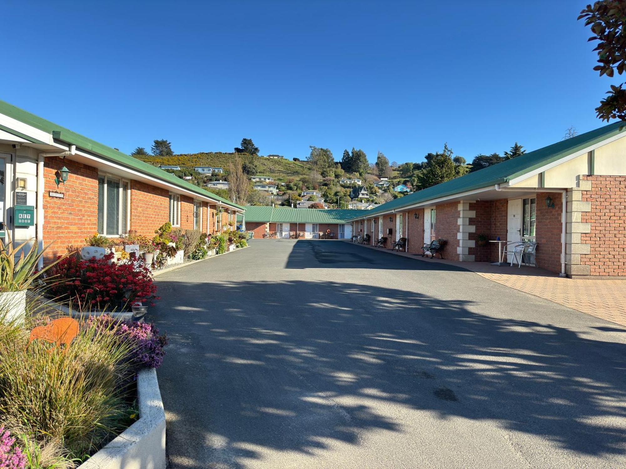 Asure Ambassador Motor Lodge Oamaru Bagian luar foto